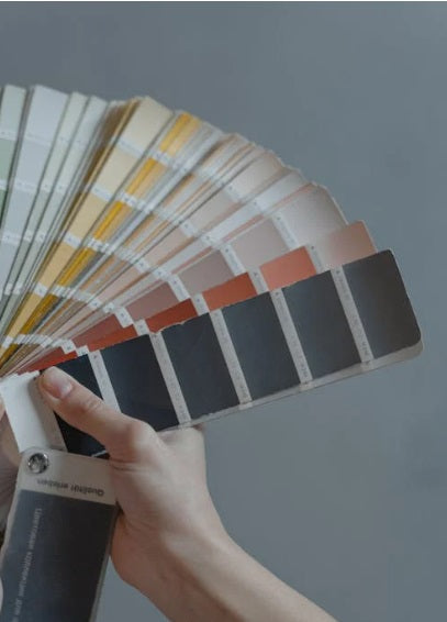 El Lenguaje de los Colores en la Decoración de Interiores: Cómo Elegir la Paleta Perfecta para Tu Espacio